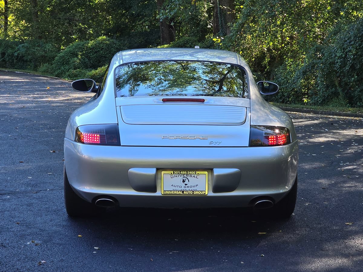 Used 2004 Porsche 911 Carrera 4S AWD/4WD image 4