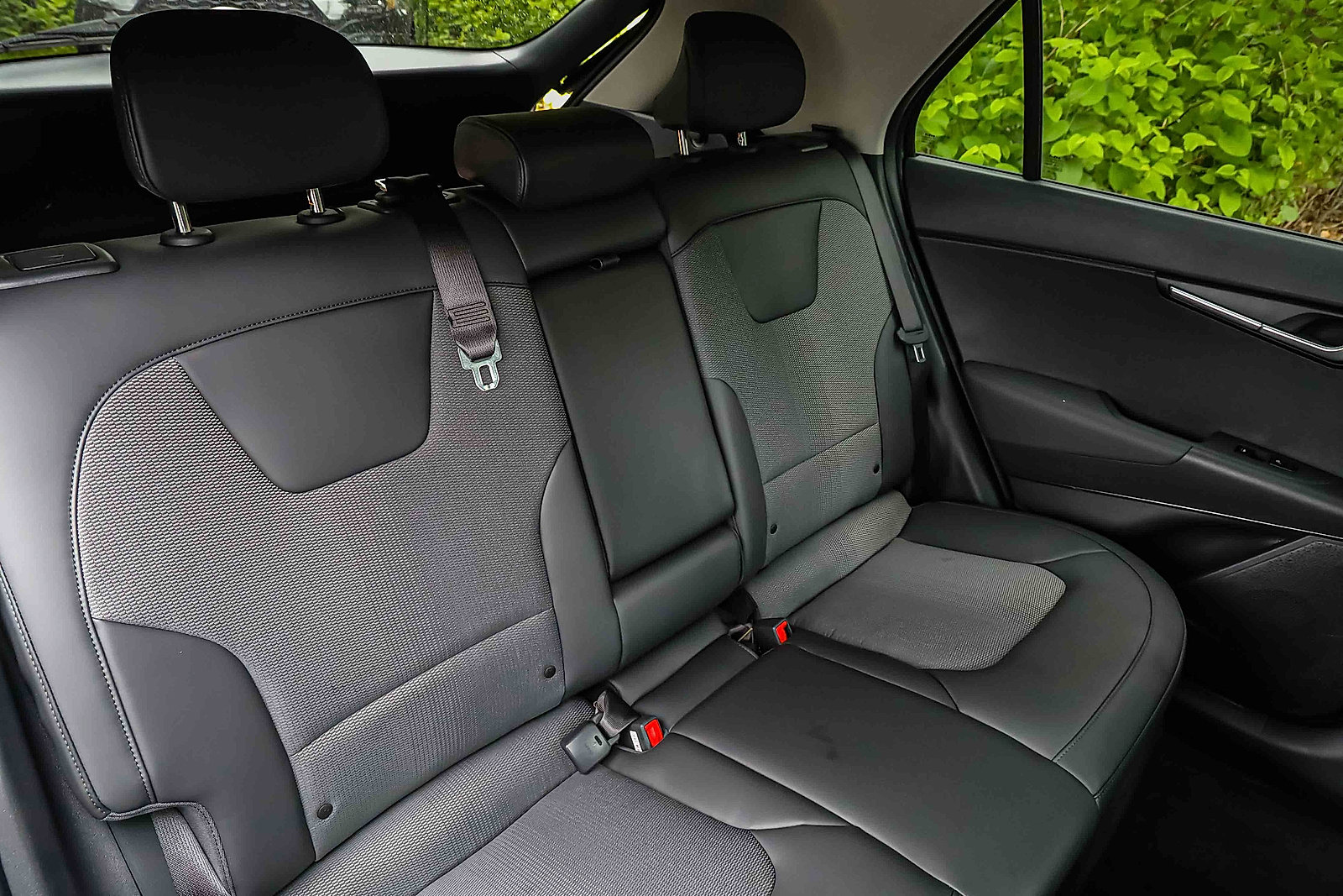 Certified 2025 Kia Niro Wind w/ Wind Preserve Package FWD image 23