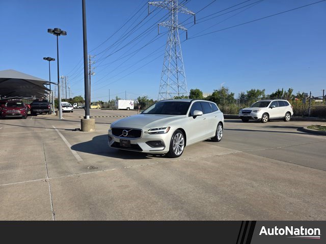 Used 2021 Volvo V60 T5 Momentum