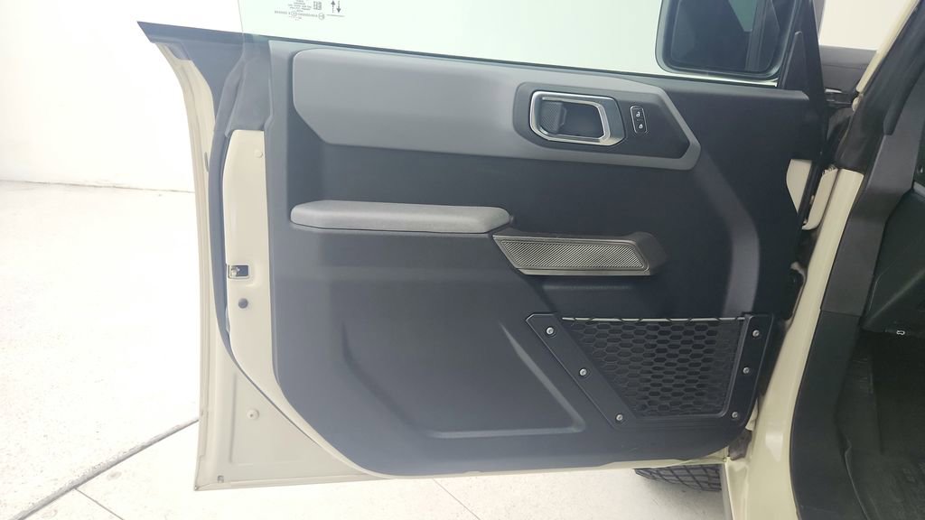 Used 2022 Ford Bronco Everglades image 25