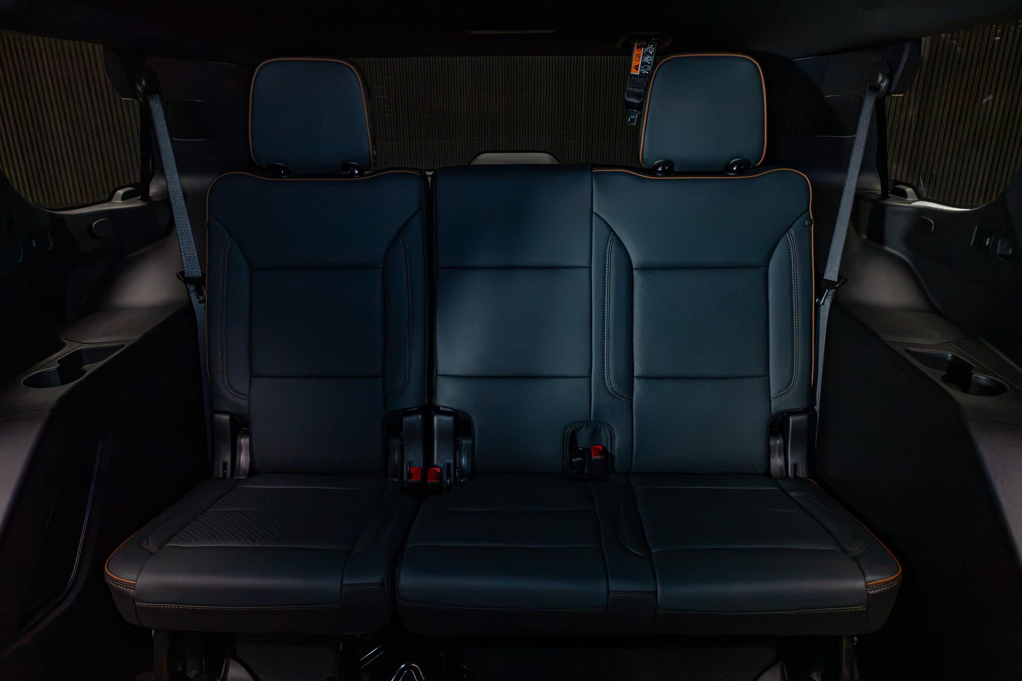 Used 2026 GMC Yukon AT4 w/ LPO, Floor Liner Package AWD/4WD image 34