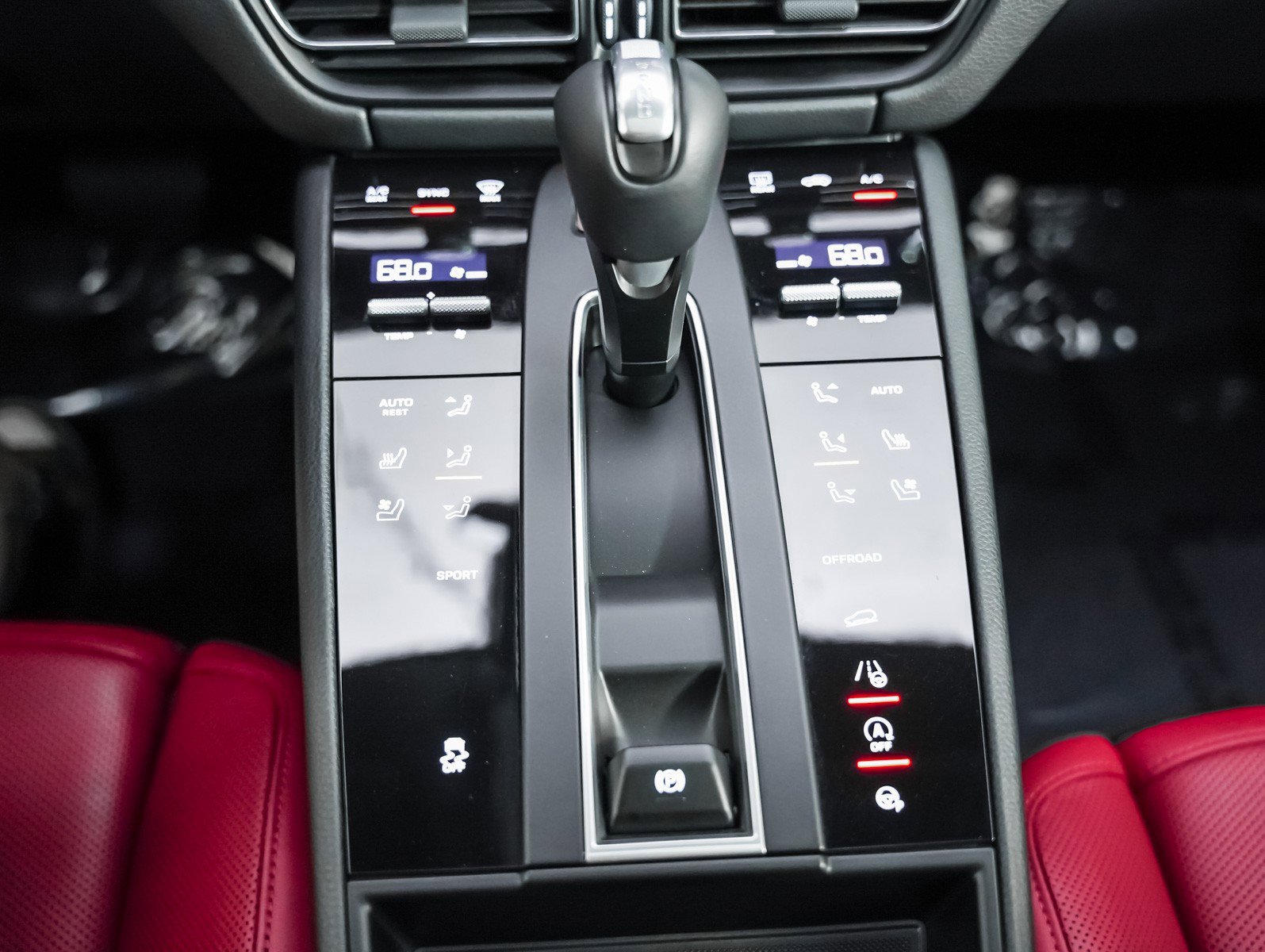 Certified 2025 Porsche Macan image 20