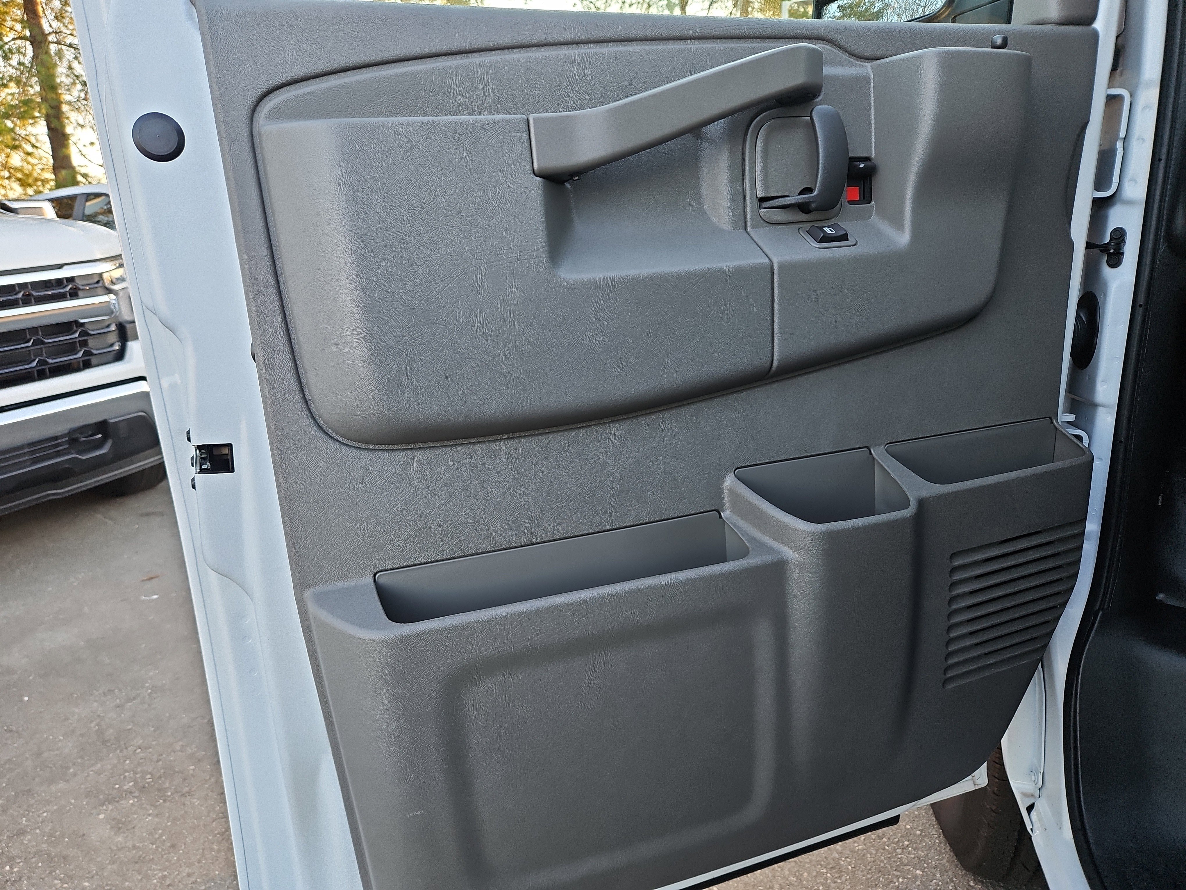 New 2025 Chevrolet Express 2500 w/ Driver Convenience Package image 10