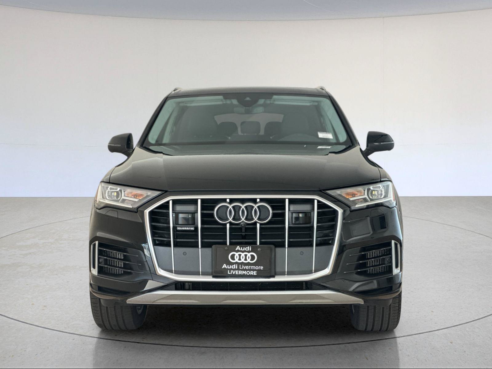 Used 2023 Audi Q7 3.0T Premium Plus w/ Premium Plus Package AWD/4WD image 9