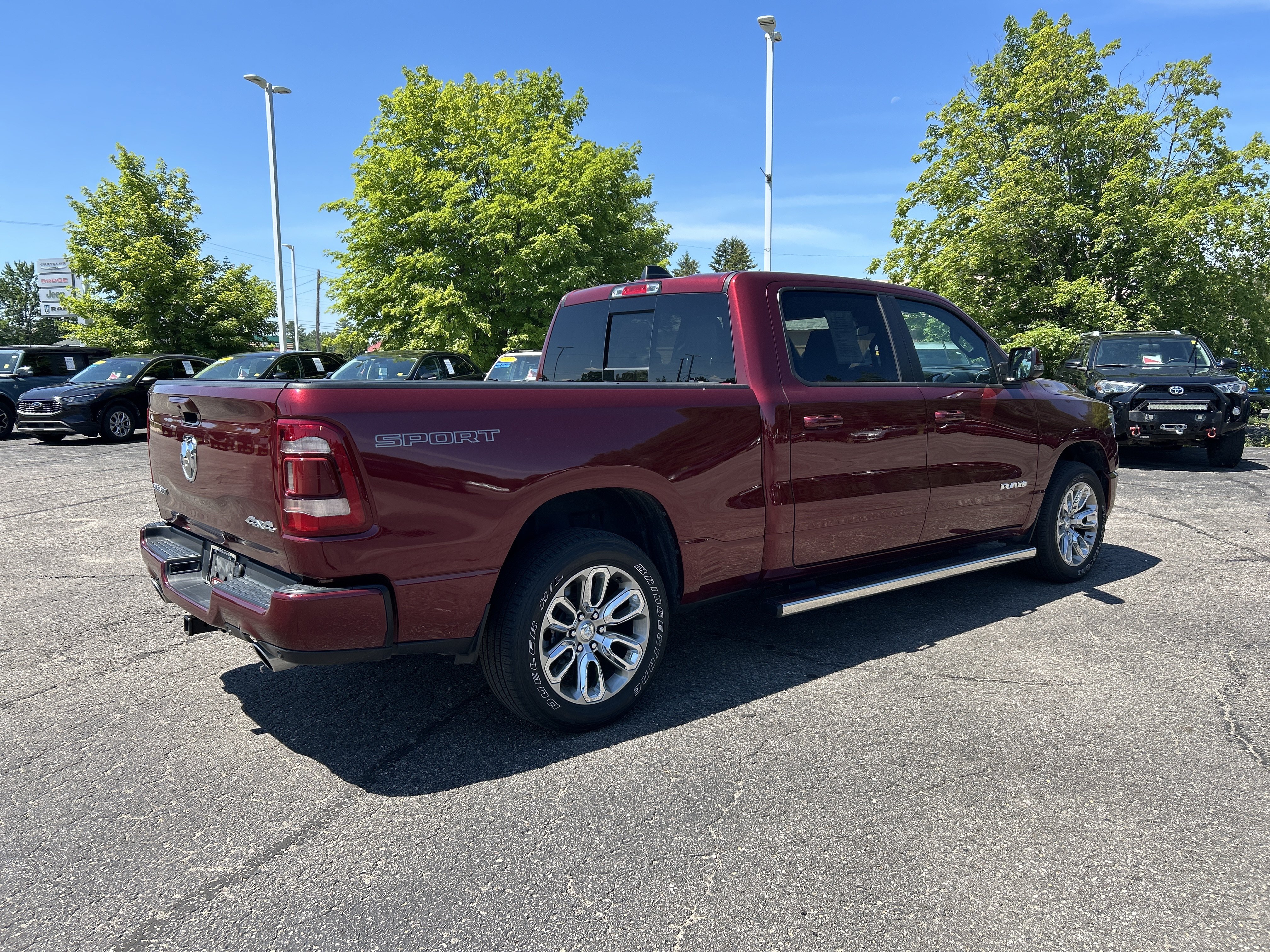 Used 2023 RAM 1500 Laramie AWD/4WD image 4