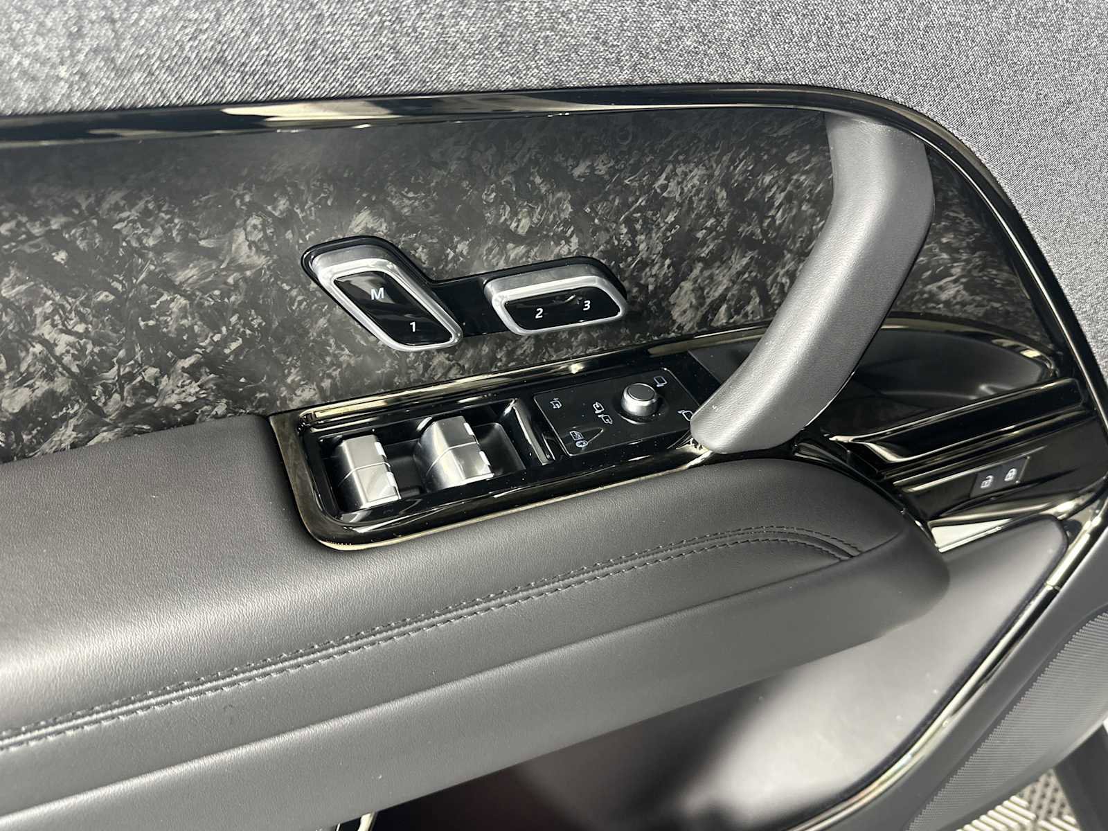 Used 2024 Land Rover Range Rover Sport Dynamic SE image 9