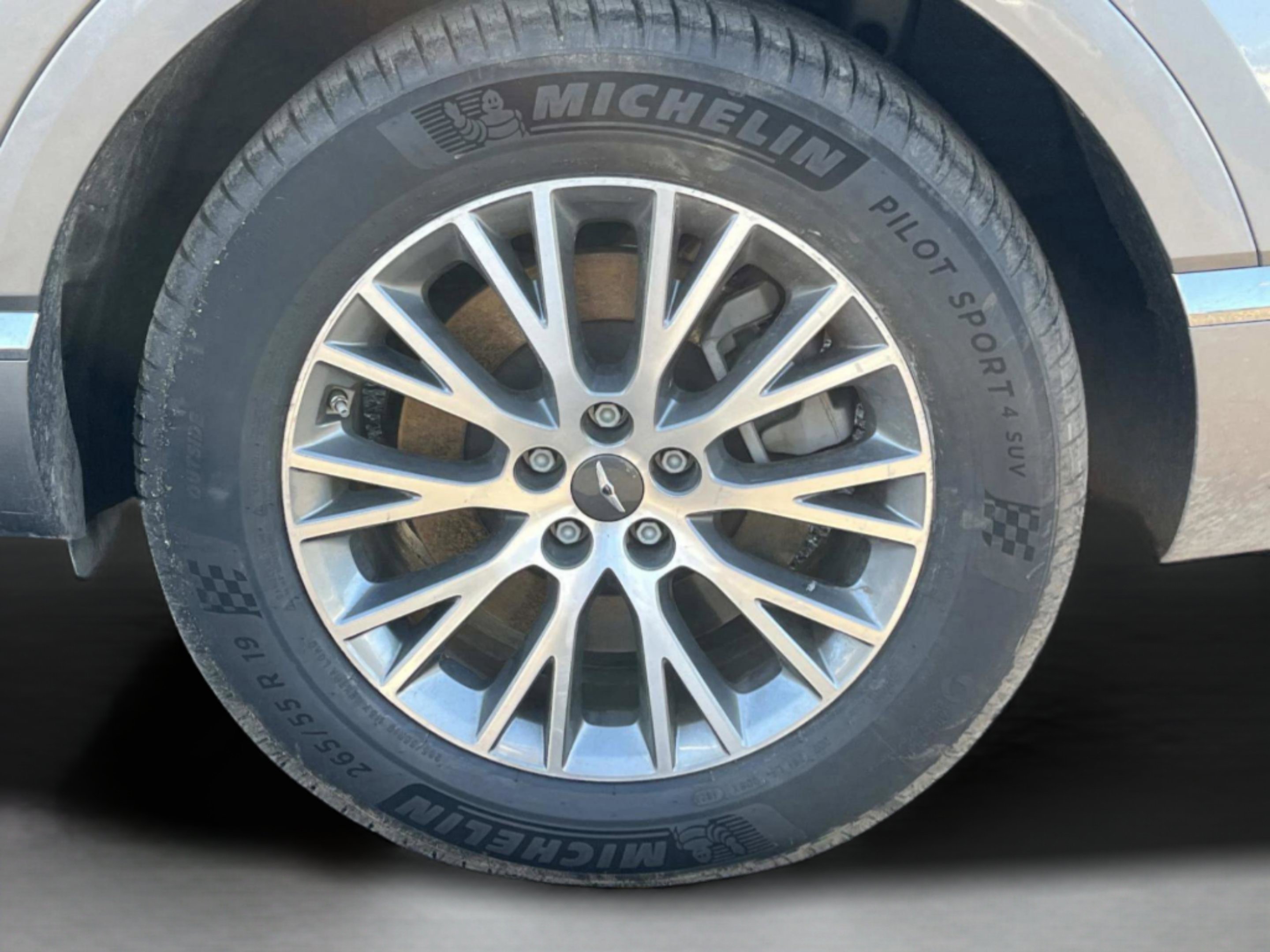 Used 2024 Genesis GV80 2.5T AWD/4WD image 9