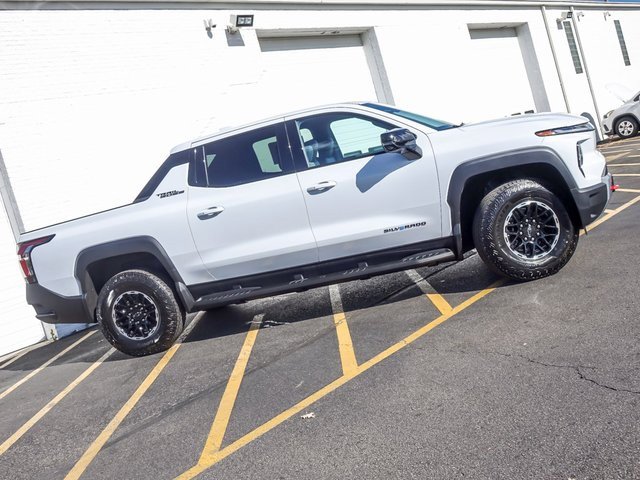 New 2026 Chevrolet Silverado EV Trail Boss image 4