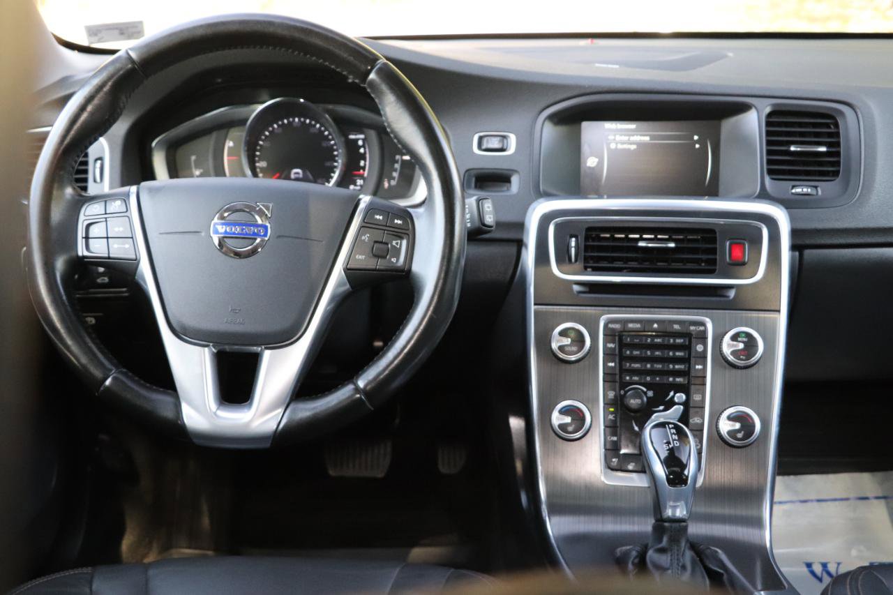 Used 2016 Volvo V60 T5 Cross Country Platinum w/ Climate Package AWD/4WD image 30