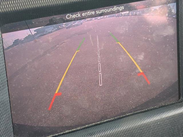 Used 2018 Jeep Wrangler Unlimited Sahara image 12