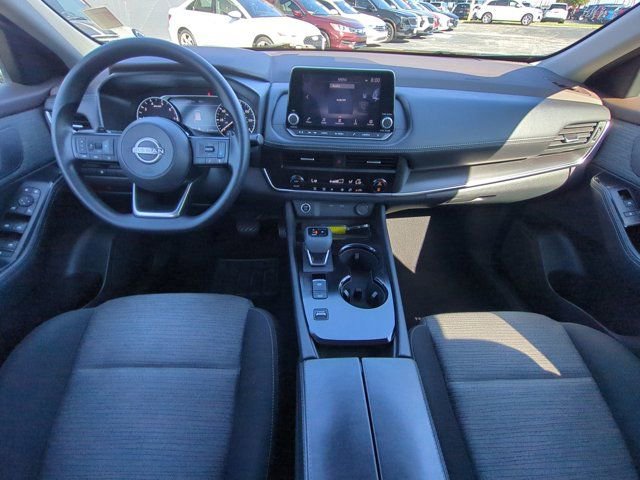 Used 2023 Nissan Rogue SV FWD image 16