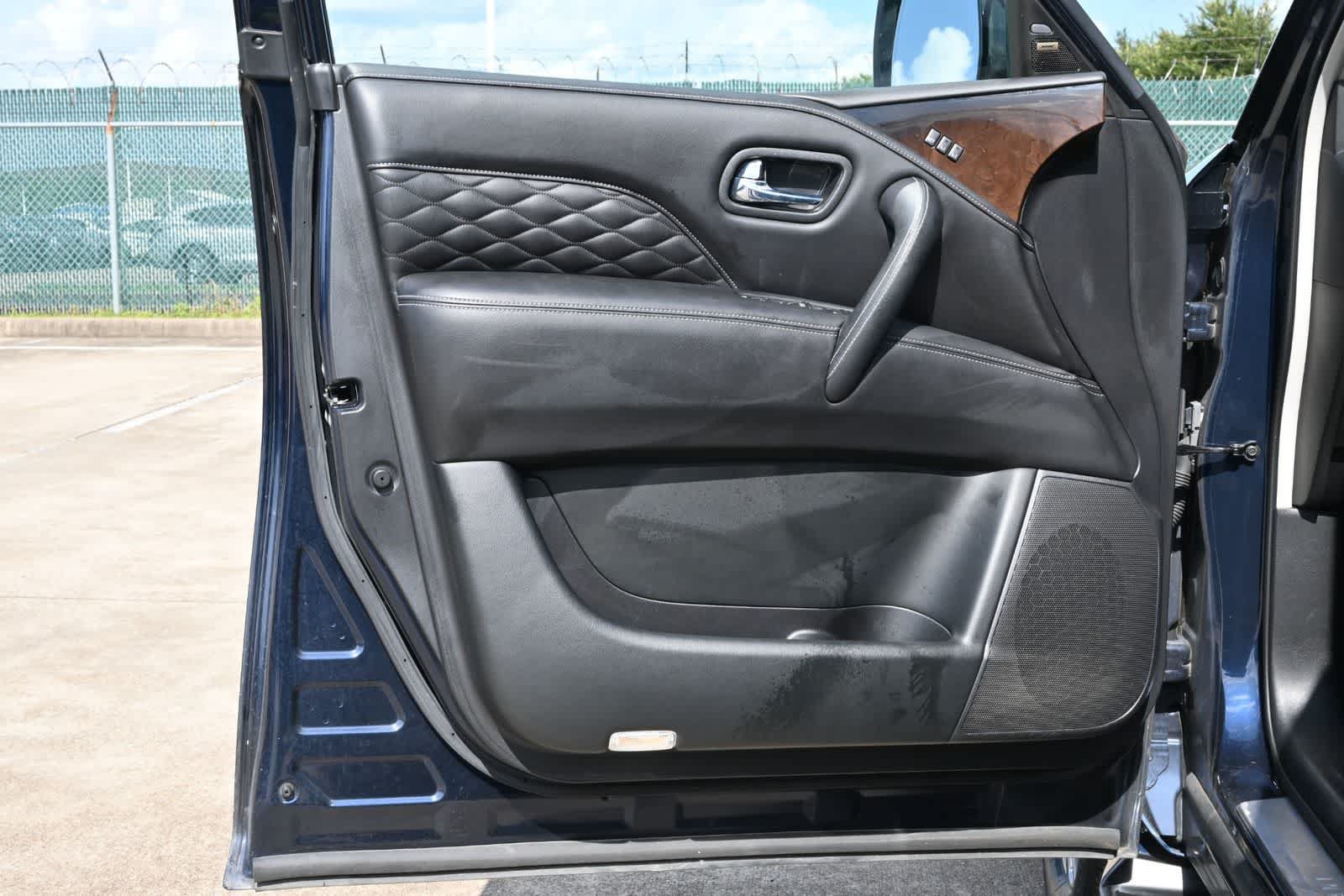 Used 2019 INFINITI QX80 Luxe w/ 22" Wheel Package RWD image 17