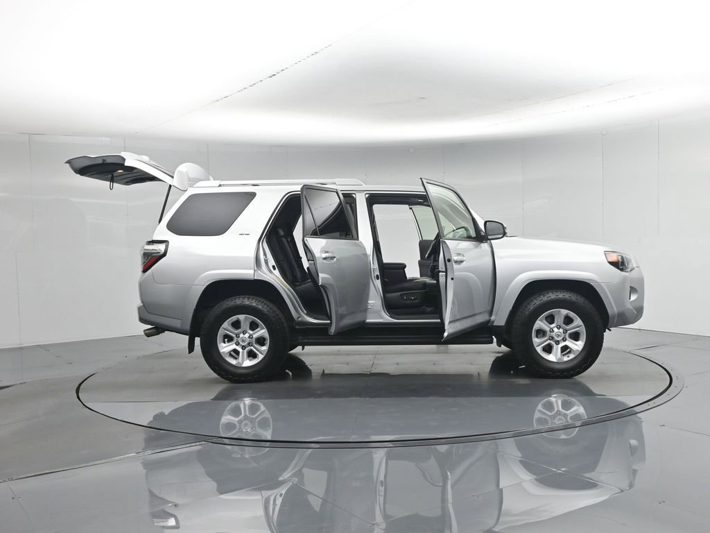 Used 2018 Toyota 4Runner SR5 Premium RWD image 5