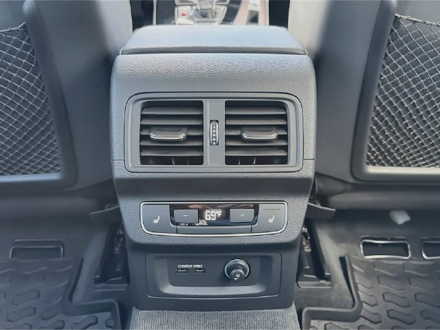 Used 2022 Audi Q5 e Prestige AWD/4WD image 26