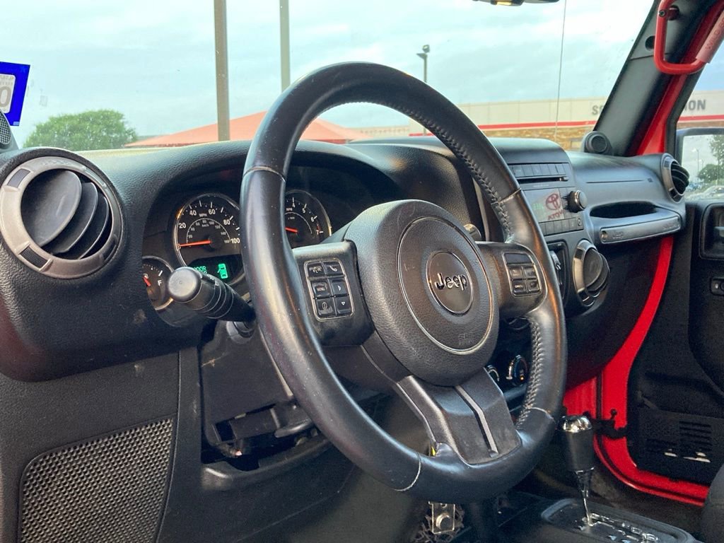 Used 2013 Jeep Wrangler Unlimited Sport image 9