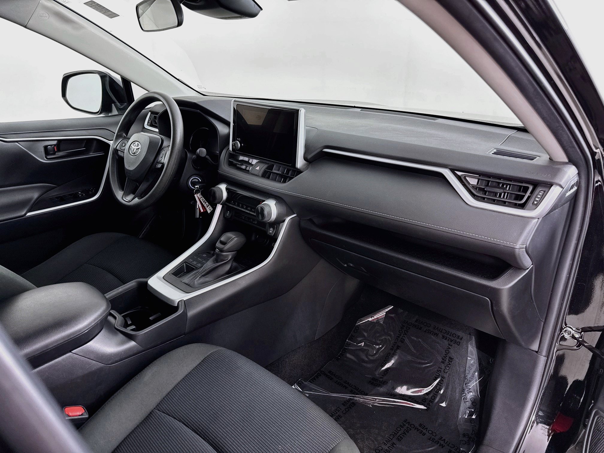 Certified 2025 Toyota RAV4 LE AWD/4WD image 28