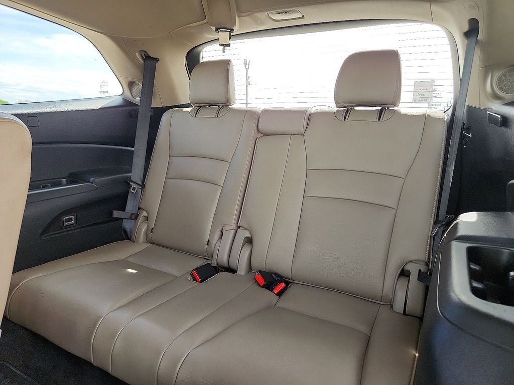 Used 2019 Honda Pilot Touring image 10