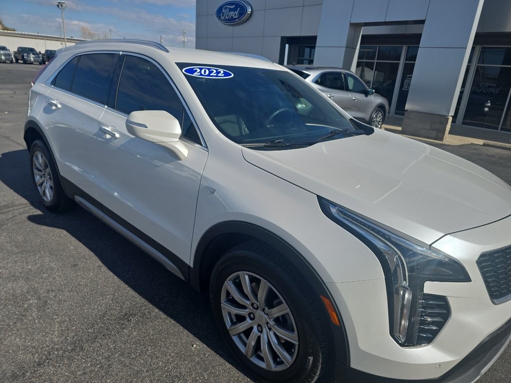 Used 2022 Cadillac XT4 Premium Luxury w/ Cold Weather Package AWD/4WD image 6