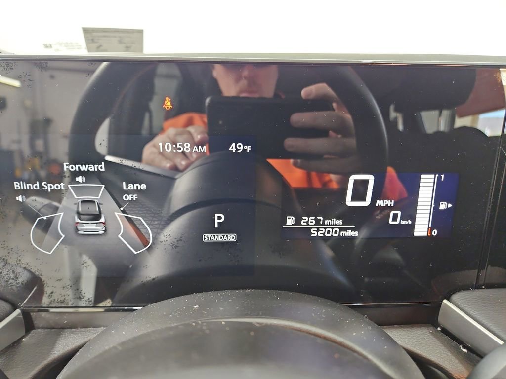 Used 2025 Nissan Kicks S image 16