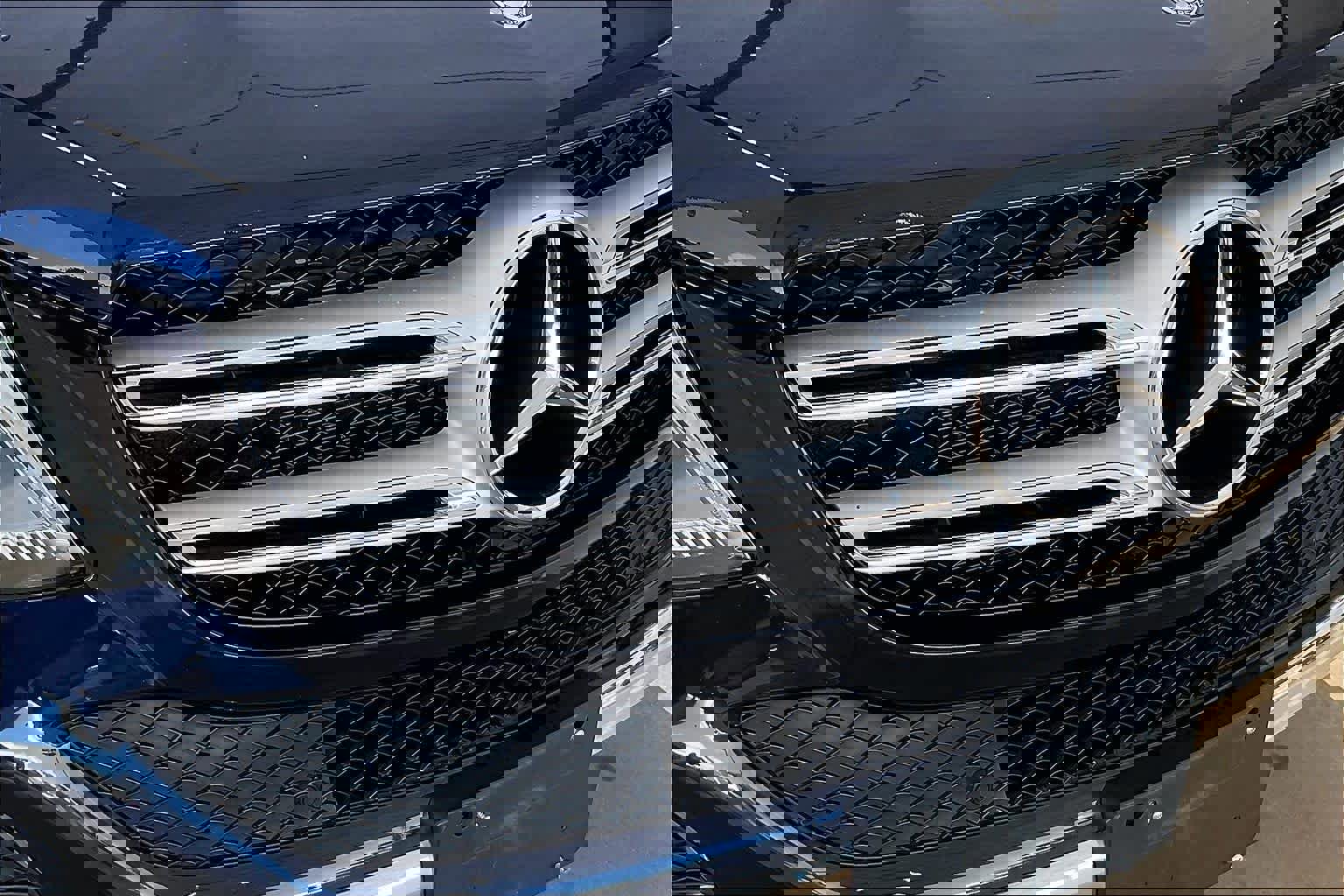 Used 2017 Mercedes-Benz GLE 350 4MATIC w/ Premium 2 Package image 29