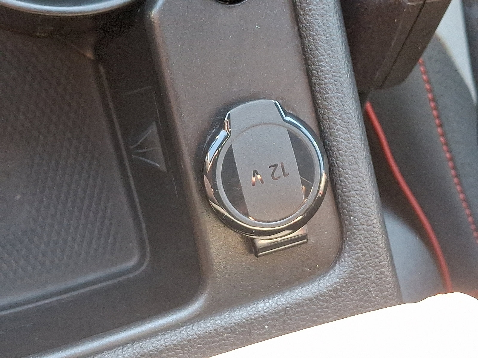 Used 2024 Volkswagen GTI SE image 27