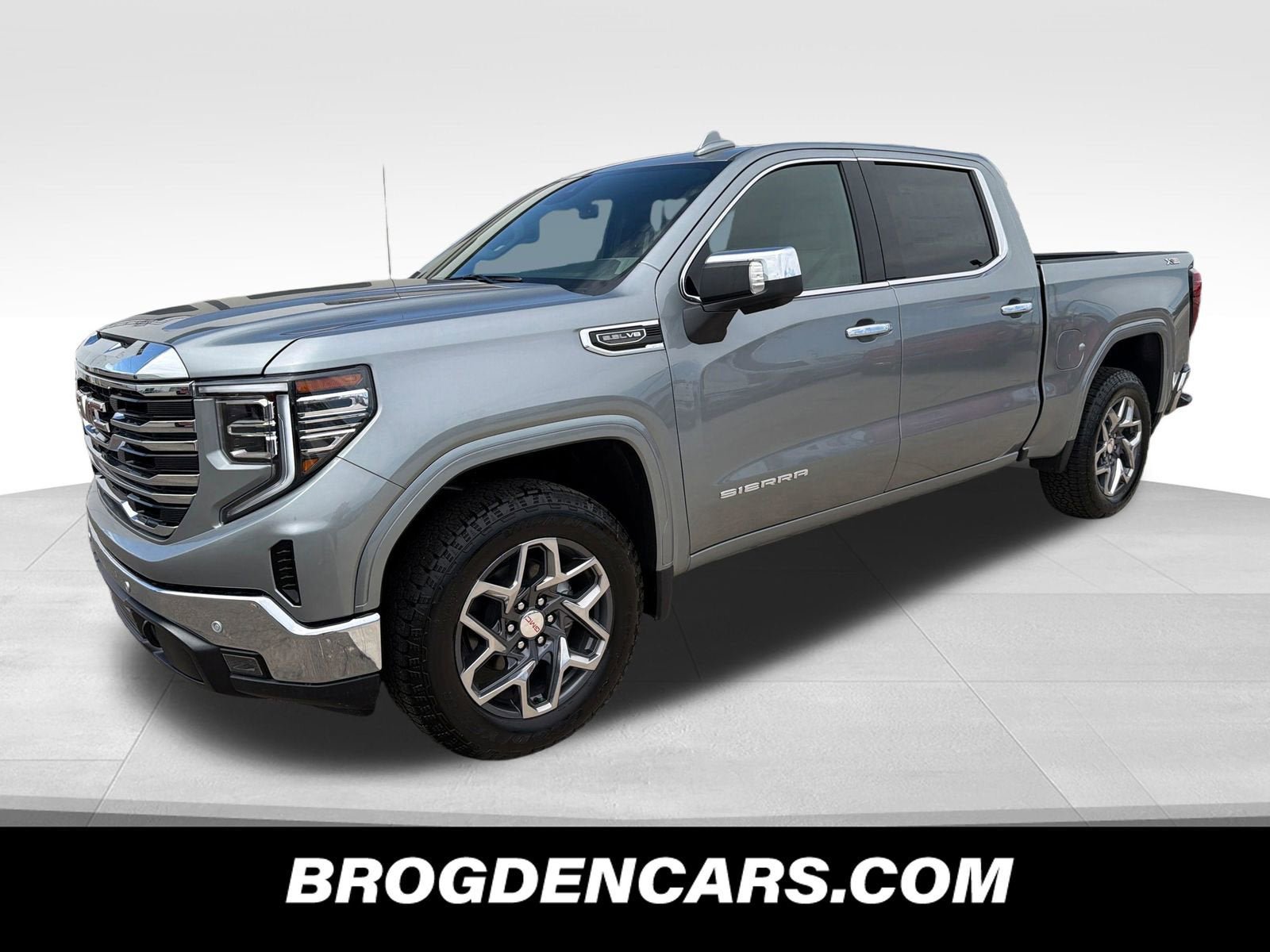 New 2026 GMC Sierra 1500 SLT AWD/4WD image 4