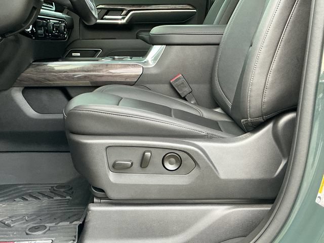 Used 2025 Chevrolet Silverado 2500 LTZ w/ Trail Boss Package AWD/4WD image 14
