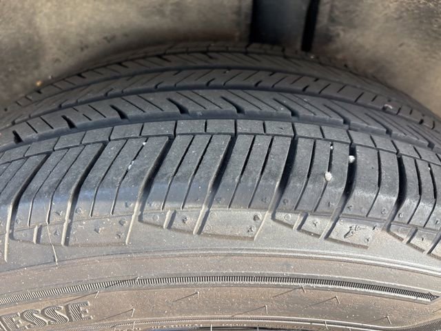 Used 2024 Buick Envista Sport Touring w/ Convenience I Package FWD image 13