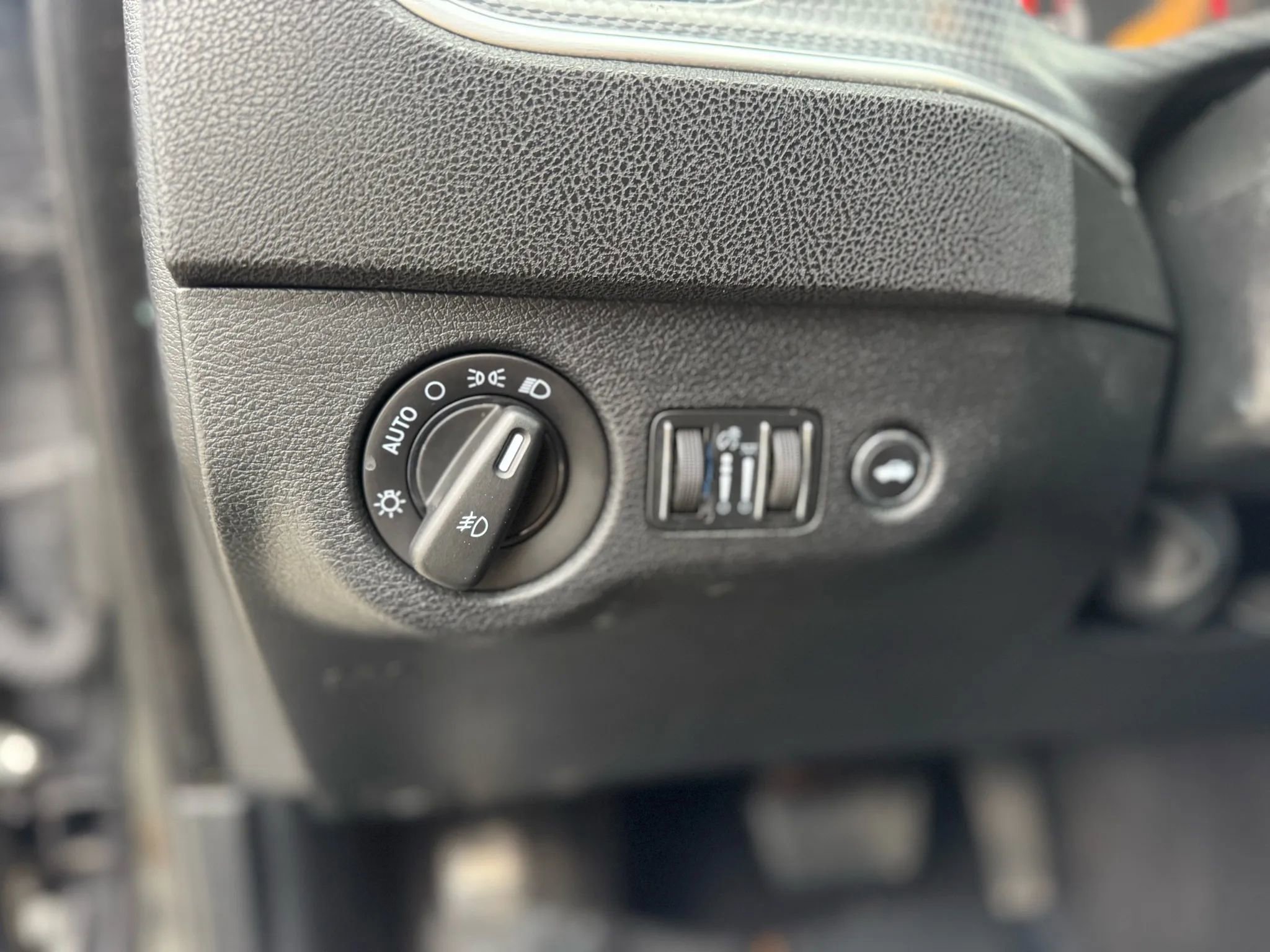 Used 2012 Dodge Charger SRT8 w/ Driver Confidence Group image 23