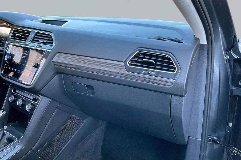 Used 2024 Volkswagen Tiguan Wolfsburg Edition image 18