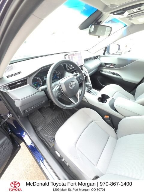 Used 2023 Toyota Venza LE AWD/4WD image 9