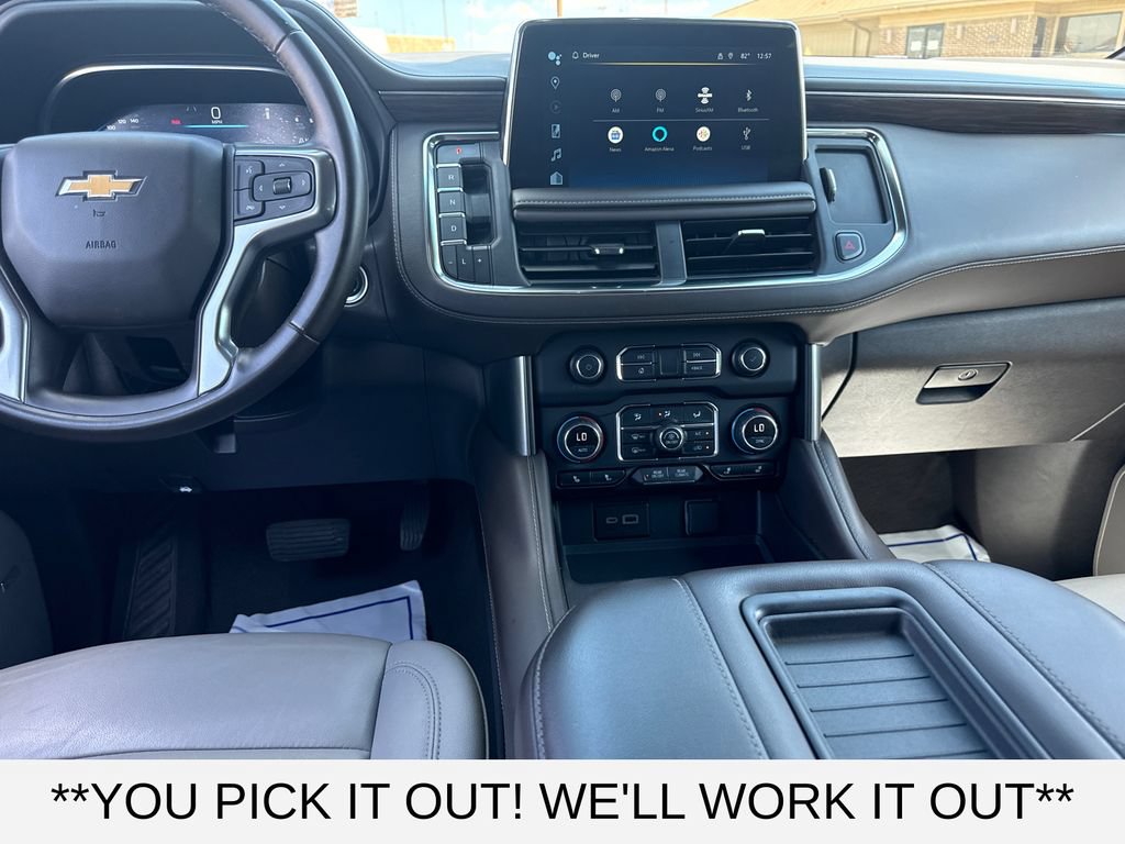 Used 2024 Chevrolet Suburban LT RWD image 27