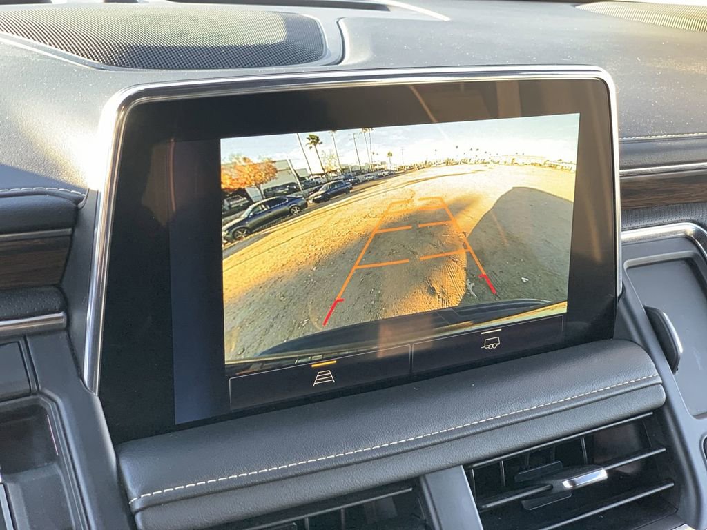 Used 2024 Chevrolet Suburban Premier image 12