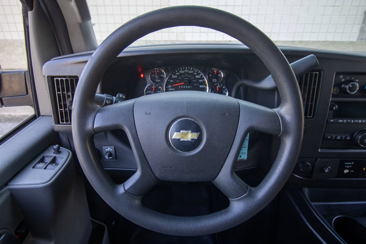 Used 2018 Chevrolet Express 2500 RWD image 25