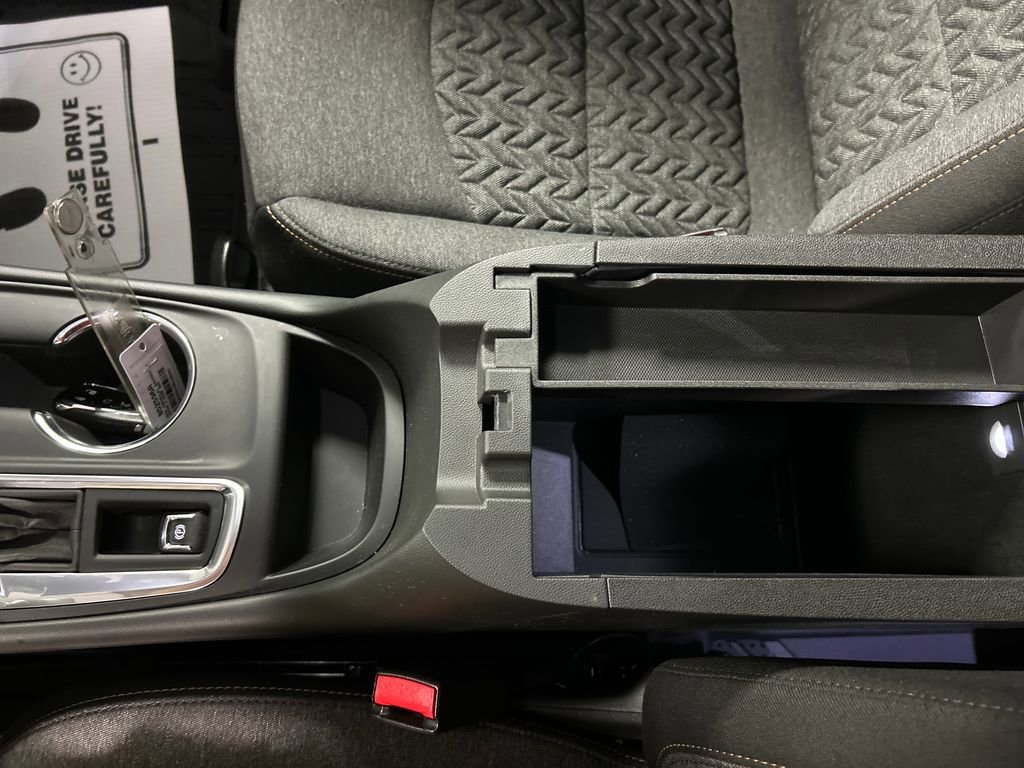 Used 2024 Chevrolet Equinox LT w/ LPO, Floor Liner Package image 21