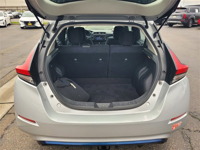 Used 2018 Nissan Leaf SV w/ SV Technology Package image 11