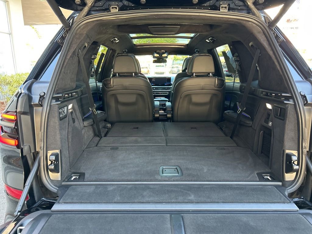 Used 2024 BMW X7 xDrive40i w/ M Sport Package image 53
