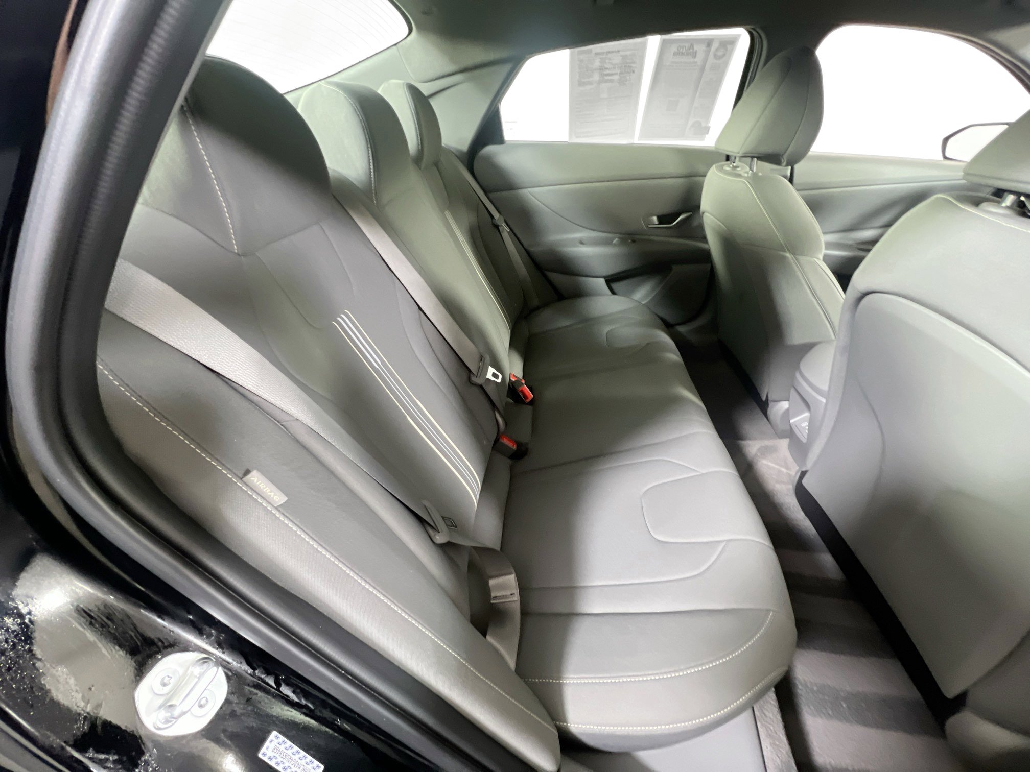 Used 2024 Hyundai Elantra SEL image 25