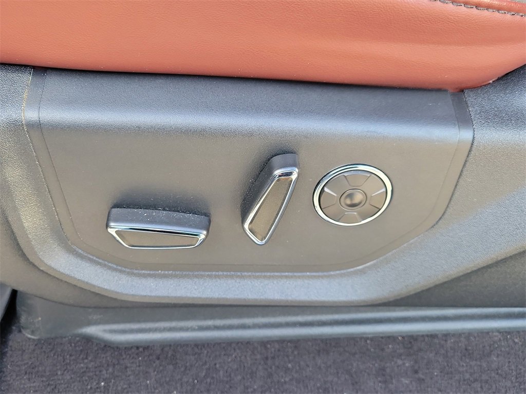 Used 2019 Ford F150 Platinum w/ Equipment Group 701A Luxury image 28