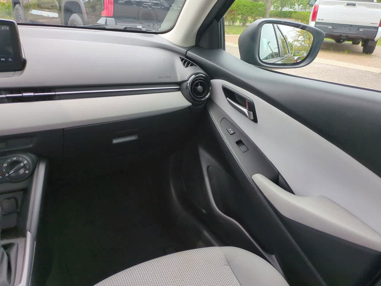 Certified 2019 Toyota Yaris L FWD image 16