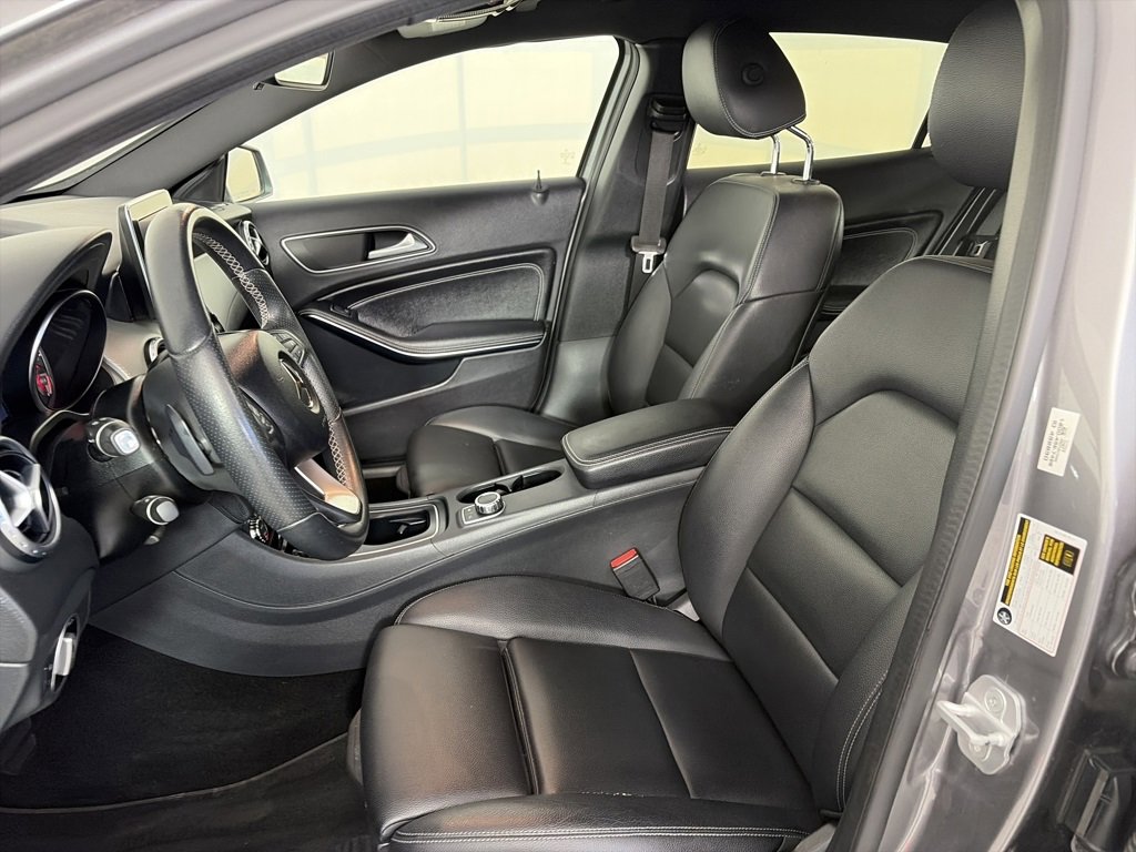 Used 2017 Mercedes-Benz GLA 250 4MATIC image 11