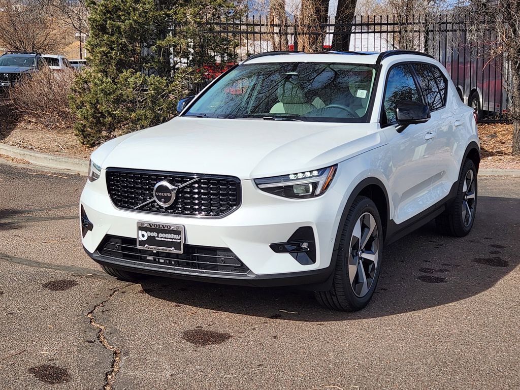 New 2026 Volvo XC40 B5 Plus w/ Protection Package Premier image 22