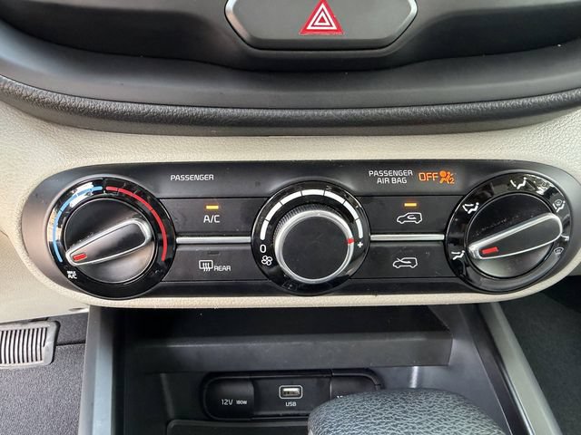 Certified 2023 Kia Soul LX w/ LX Technology Package FWD image 24