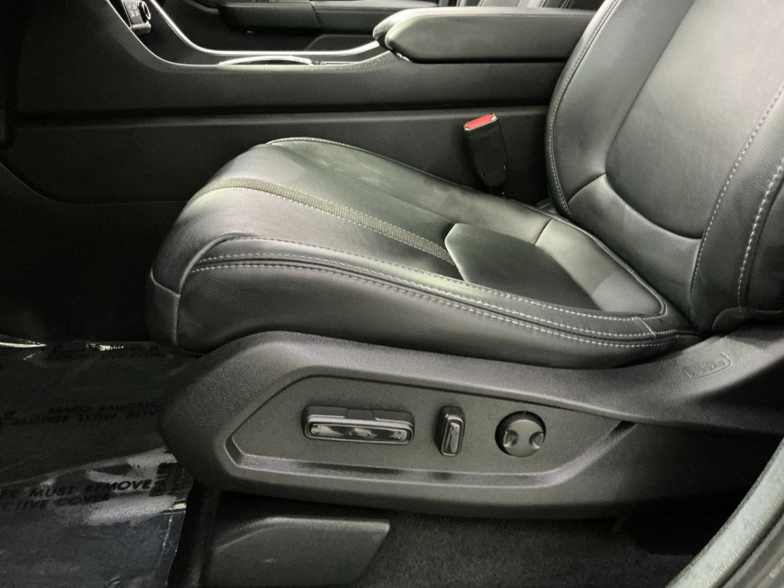 Used 2025 Honda Pilot Touring image 15
