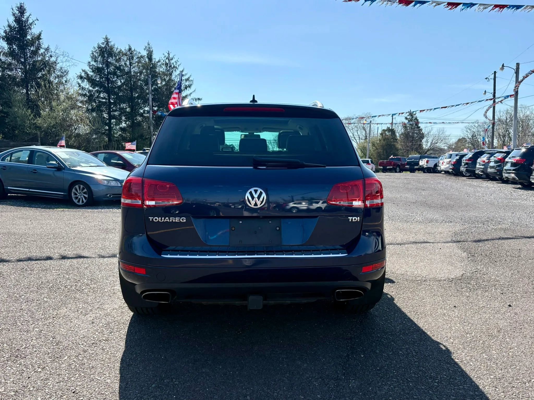 Used 2012 Volkswagen Touareg TDI image 4