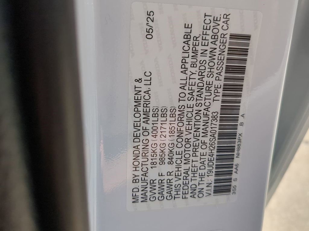 New 2025 Acura Integra Base image 32