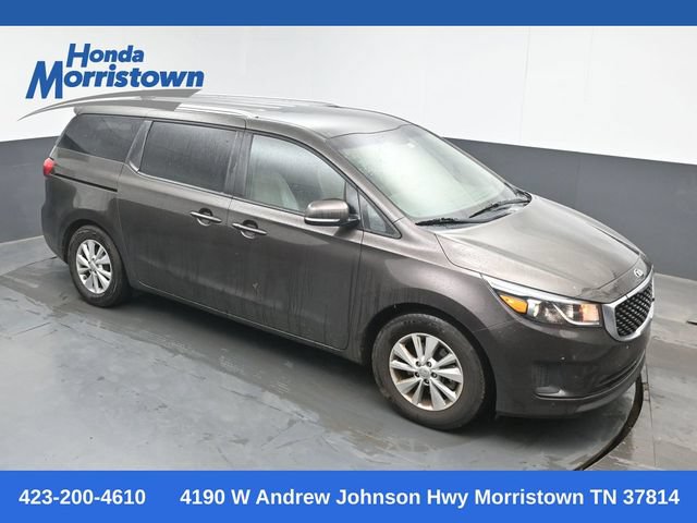 Used 2017 Kia Sedona LX w/ LX Essentials Premium Package FWD image 1