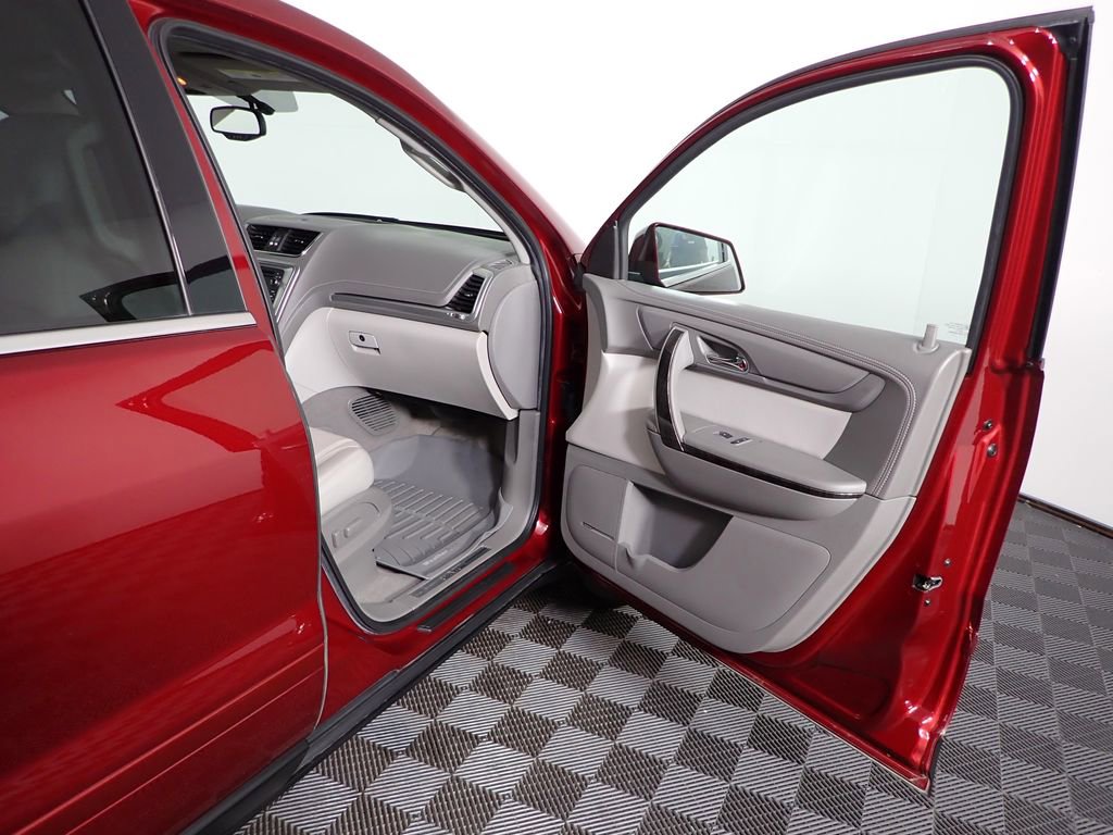 Used 2015 GMC Acadia SLT image 37