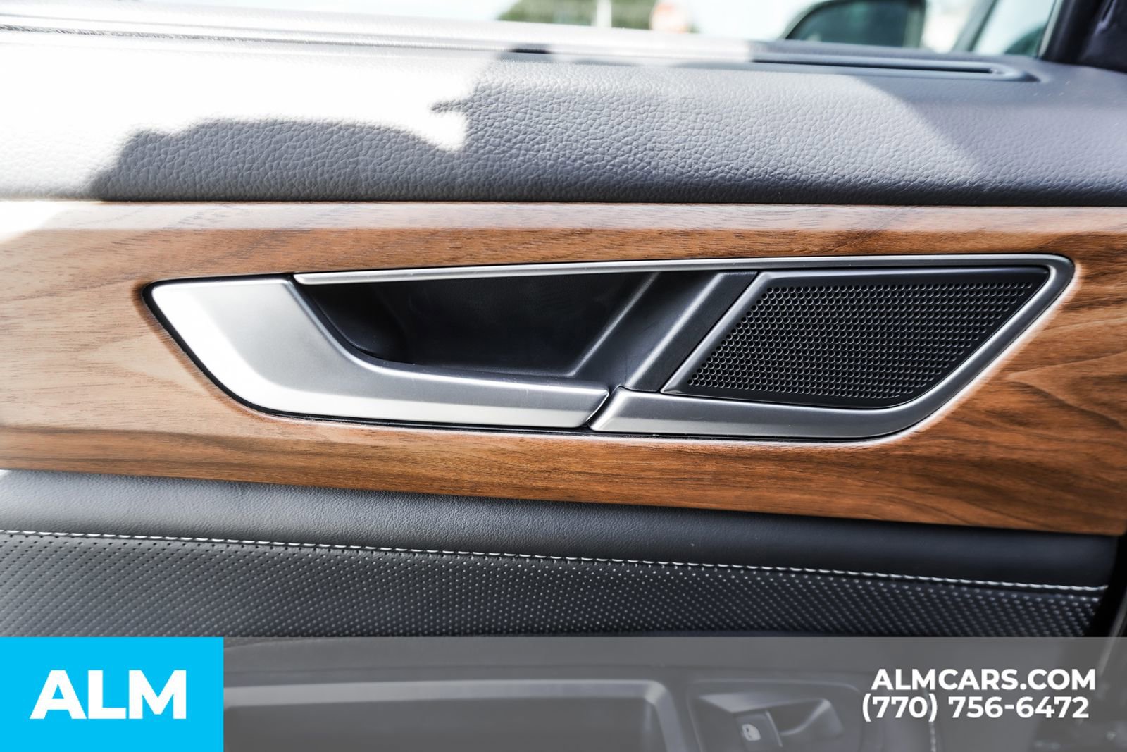 Used 2025 Volkswagen Atlas SE image 59