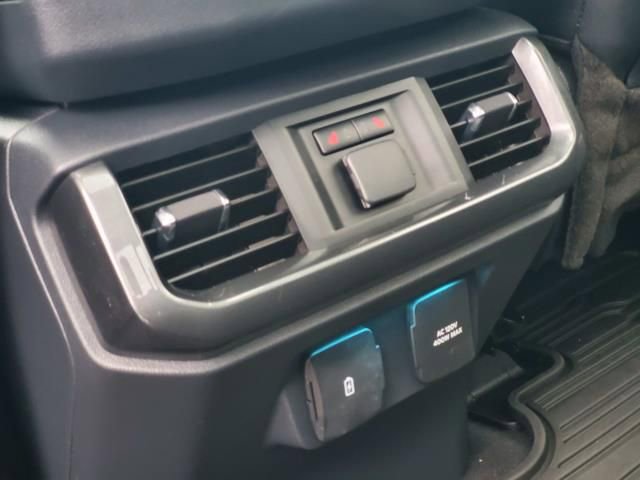 Used 2023 Ford F150 Lariat w/ Equipment Group 502A High image 43